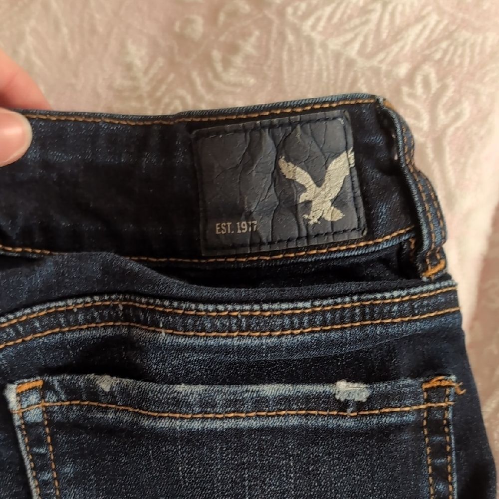 American Eagle Outfitters Women's Hi-Rise Shortie Jean Shorts - Picture 6 of 6